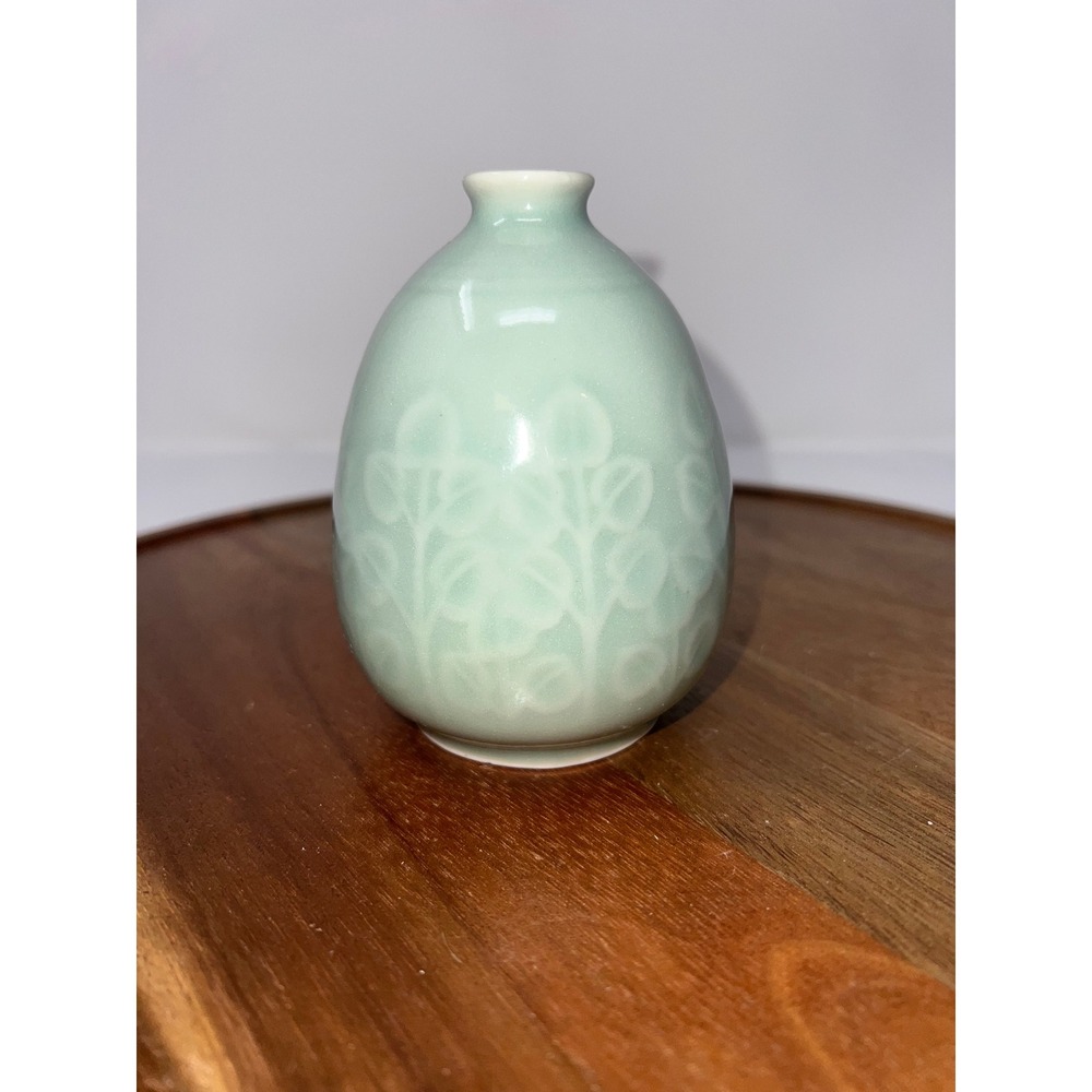 Celadon Bud Vase Embossed Floral Design Small Ceramic‎ Tabletop Decor - Picture 4 of 10
